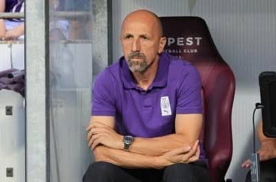 AZ ÚJPEST MENESZTETTE A VEZETŐEDZŐJÉT