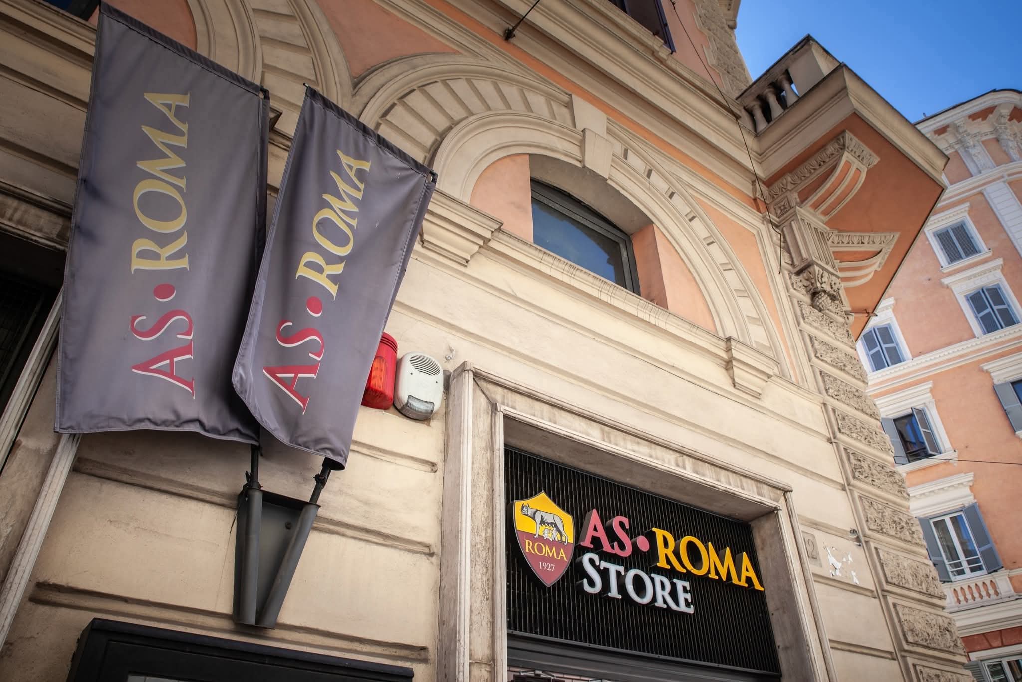 GLADIÁTOROK FEGYVER NÉLKÜL 