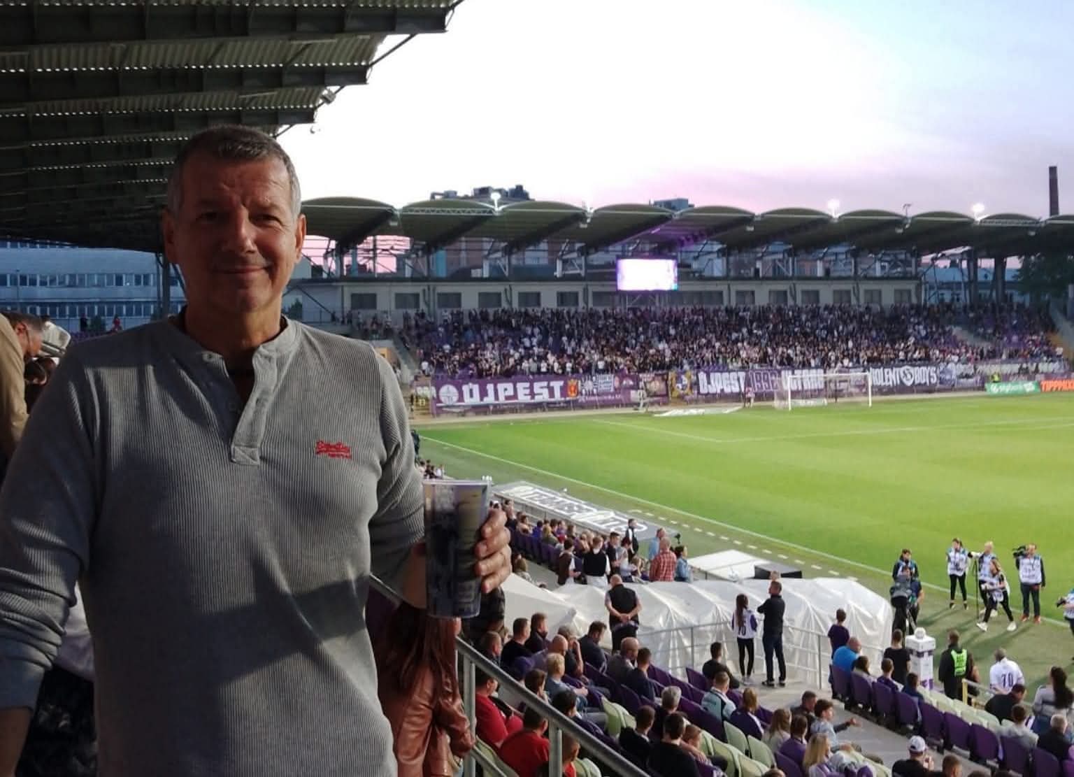 MINDEN SOROZAT MEGSZAKAD EGYSZER 